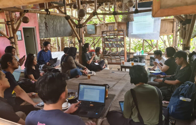 Diskusi Ngopeni Banyu di Semarang